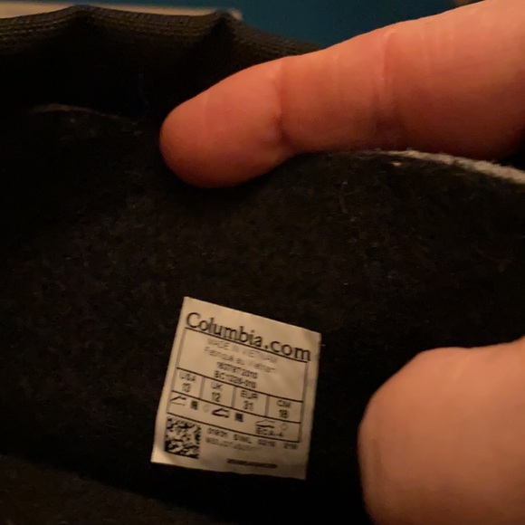 New Columbia snow boots - Picture 3 of 4